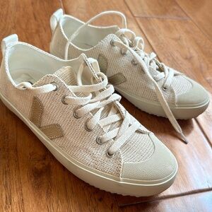 Sud express Veja sneakers. Cream canvas. Original and very cute. Worn 2 times